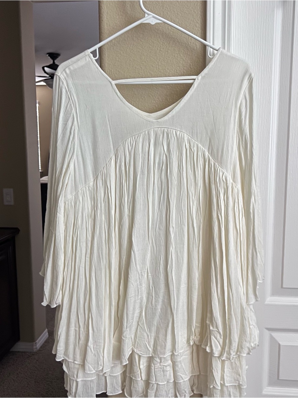 Flowy Cream Tiered Long-Sleeve Tunic Top